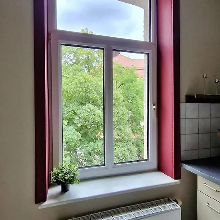 Stylish & Sunny Near River *